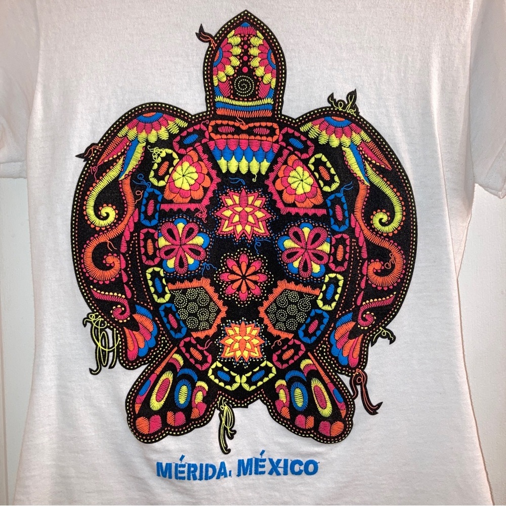 NEW Yazbek souvenir women’s graphic tee shirt Mexico size medium short sleeve